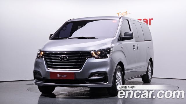 Hyundai Starex Van 5-Seater, 2018