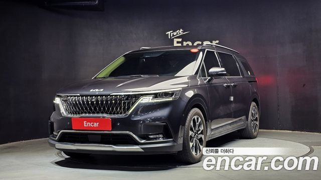 Kia Canival 9-Seater Signature, 2022