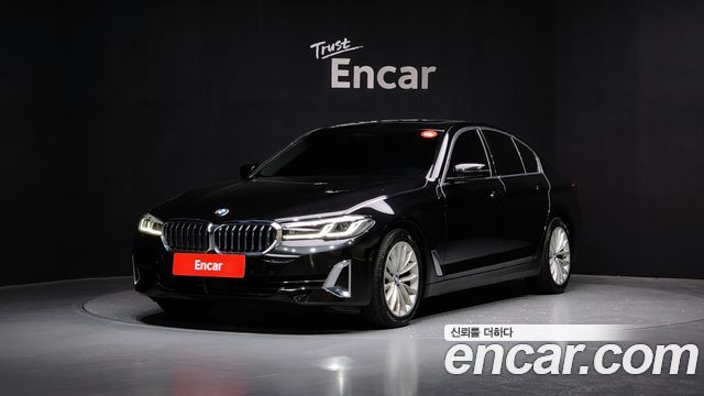 BMW 5-Series 523d xDrive Luxury, 2022