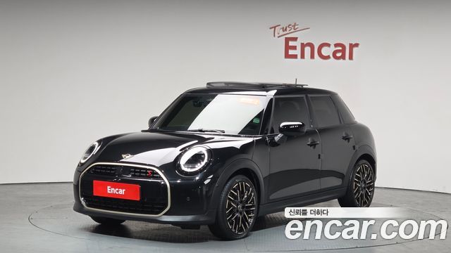 Mini Cooper 5 Door Favoured, 2025