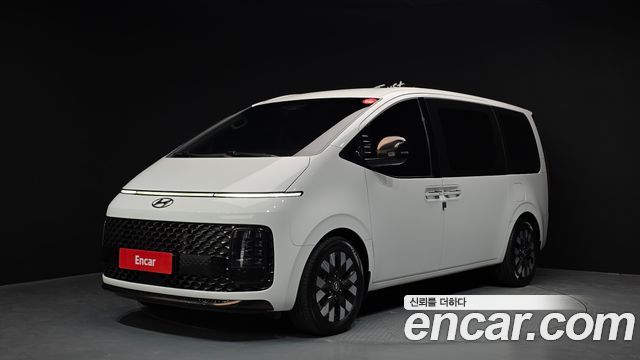Hyundai Staria Lounge 9-Seater, 2021