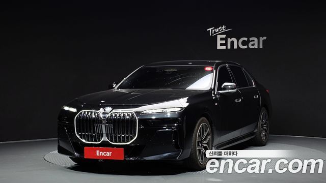 BMW 7-Series 740i xDrive M Sport, 2023