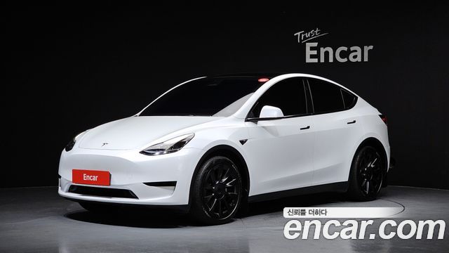 Tesla Model Y RWD, 2024