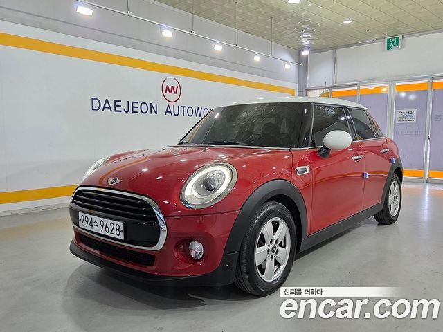 Mini Cooper 5Door Standard, 2018