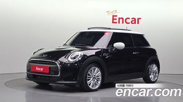 Mini Cooper Classic Plus Launch Pack, 2021