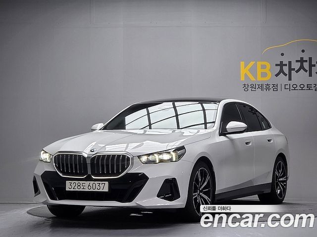 BMW 5-Series 530i xDrive M Sport, 2025