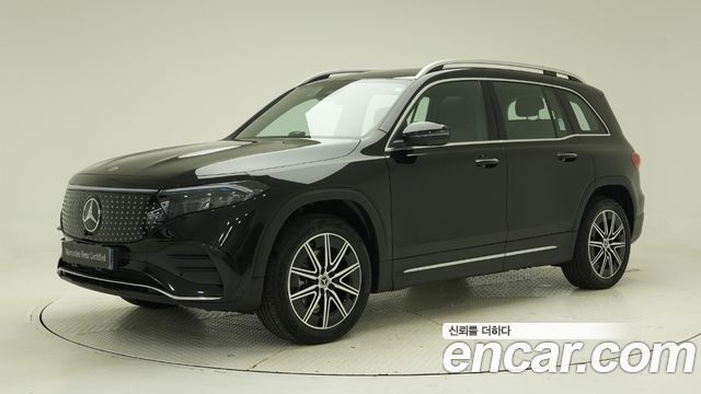 Mercedes-Benz EQB EQB300 4MATIC AMG Line, 2025