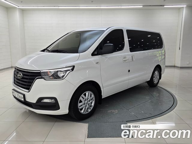 Hyundai Starex Van 5-Seater, 2020