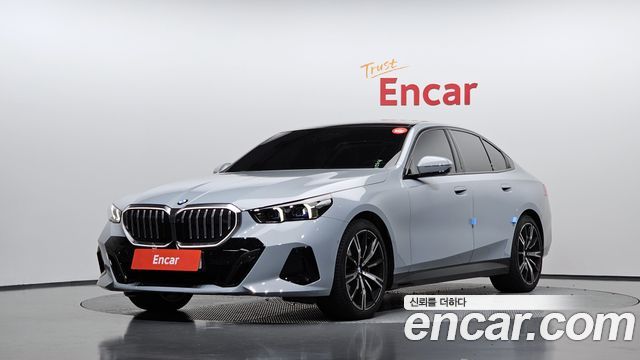 BMW 5-Series 530i xDrive M Sport, 2025