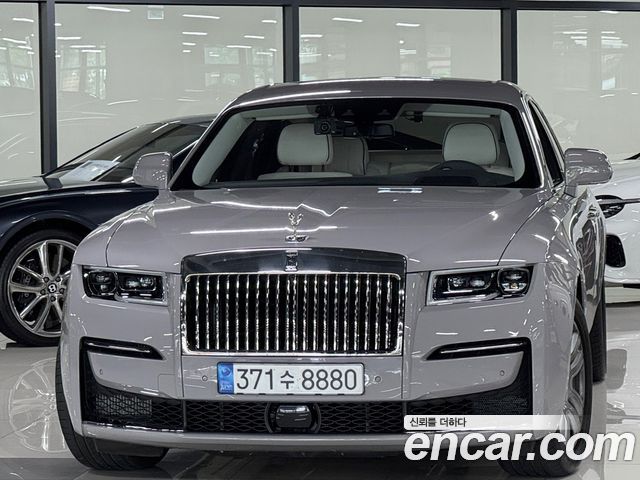 Rolls-Royce Ghost 6.7 V12, 2022