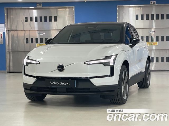Volvo EX30 Ultra, 2025