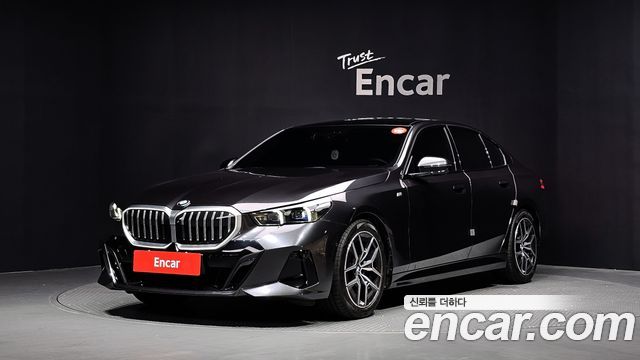 BMW 5-Series 520i M Sport, 2025