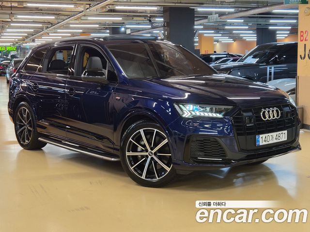 Audi Q7 55 TFSI Quattro Premium, 2021