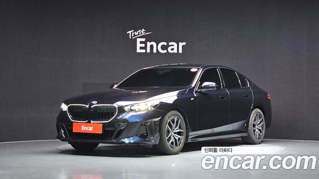 BMW 5-Series 520i M Sport, 2025