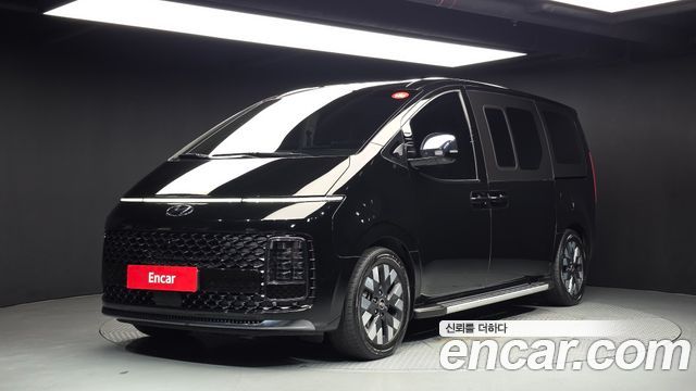 Hyundai Staria L3.5 Lounge 9-Seater, 2023