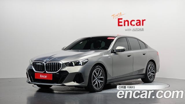 BMW 5-Series 520i M Sport, 2025