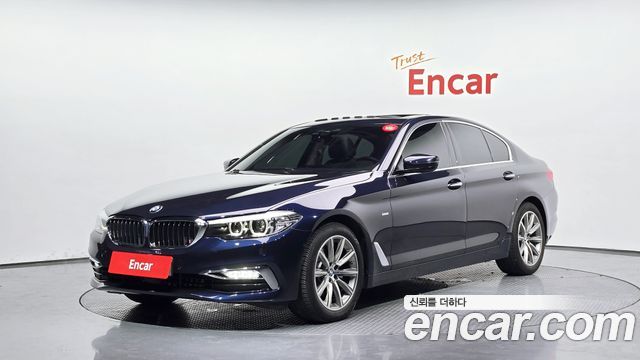 BMW 5-Series 520i Luxury, 2018