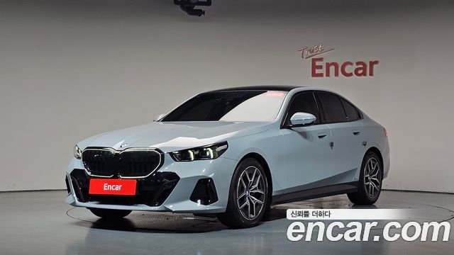 BMW 5-Series 520i M Sport, 2025