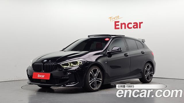 BMW 1-Series 120i M Sports, 2021