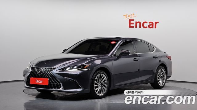 Lexus ES Executive, 2024