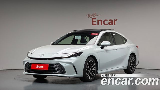 Toyota Camry 2.5 XLE Premium Hybrid, 2026