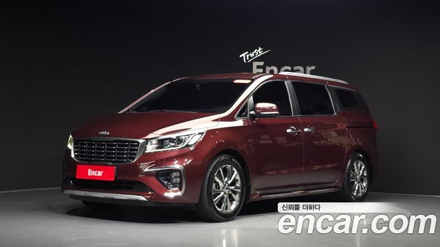 Kia Canival 9-Seater Luxury, 2019