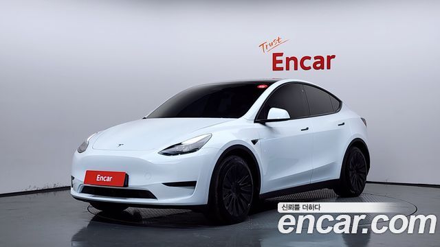 Tesla Model Y RWD, 2024