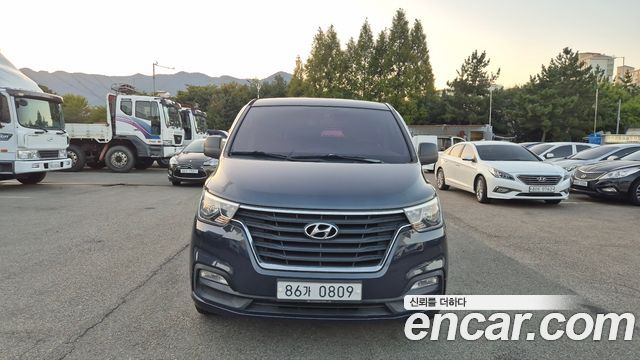Hyundai Starex Van 5-Seater, 2018