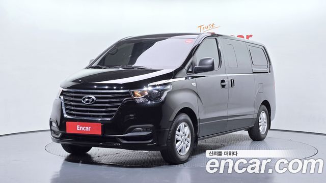 Hyundai Starex Van 5-Seater, 2020