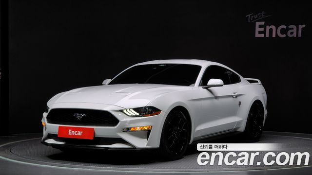 Ford Mustang Coupe, 2021