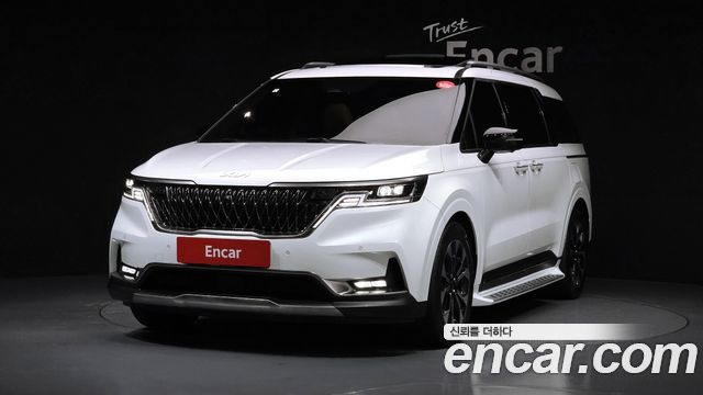 Kia Canival 7-Seater Outdoor, 2022