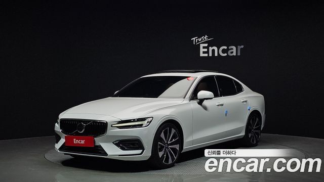 Volvo S60 B5 Ultimate Bright, 2024