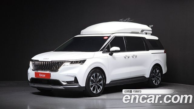 Kia Canival 7-Seater Outdoor, 2023