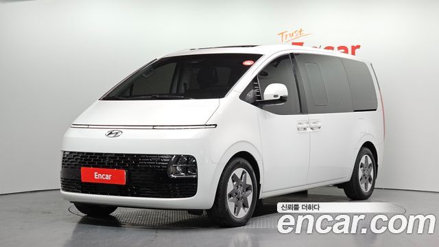 Hyundai Staria 4WD Tourer 9-Seater, 2022
