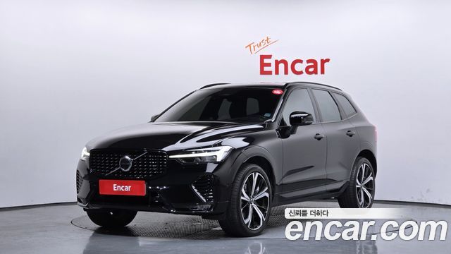 Volvo XC60 B6 R-Design, 2022