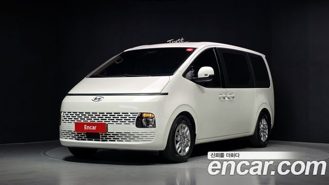 Hyundai Staria 4WD Tourer 9-Seater, 2021