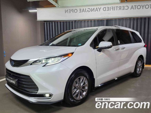 Toyota Sienna 2.5 Hybrid AWD, 2025
