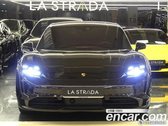 Porsche Taycan Base, 2023