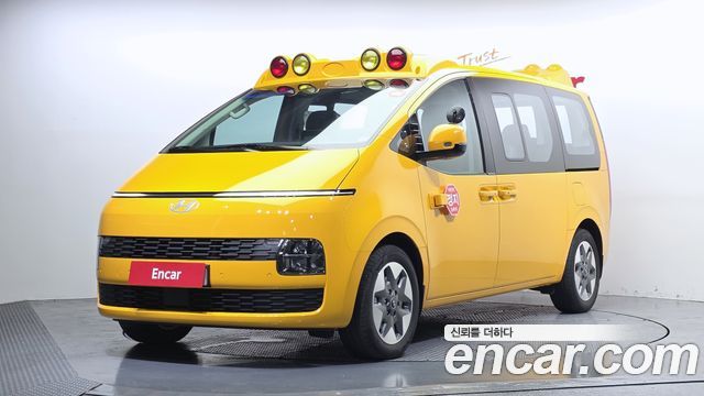 Hyundai Staria HEV 1.6T Kinder Safety Car, 2026