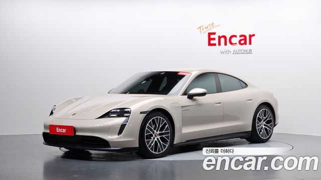 Porsche Taycan Base, 2023