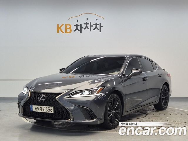 Lexus ES F-Sport Design Package, 2024