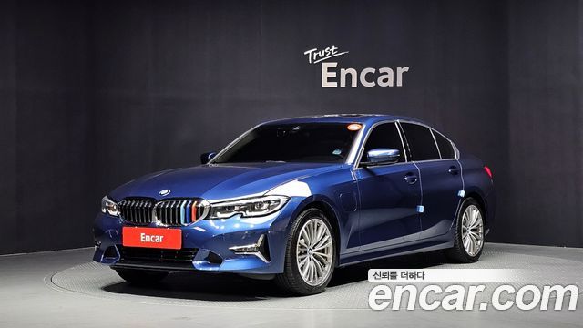 BMW 3-Series 330e Luxury, 2021