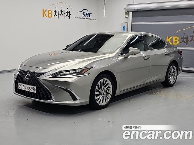 Lexus ES Executive, 2024