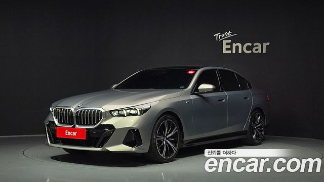 BMW 5-Series 530i xDrive M Sport, 2025