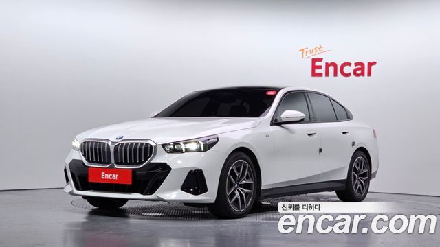 BMW 5-Series 520i M Sport, 2024