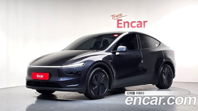 Tesla Model Y Long Range AWD, 2025