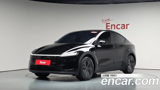 Tesla Model Y RWD, 2025