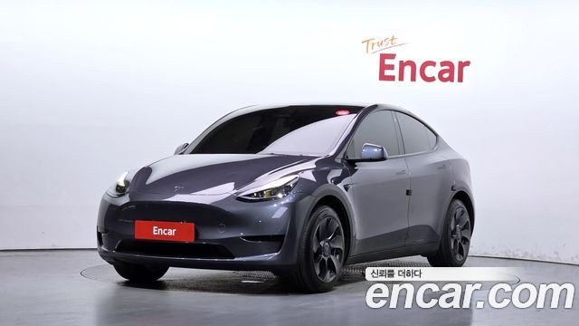 Tesla Model Y RWD, 2024