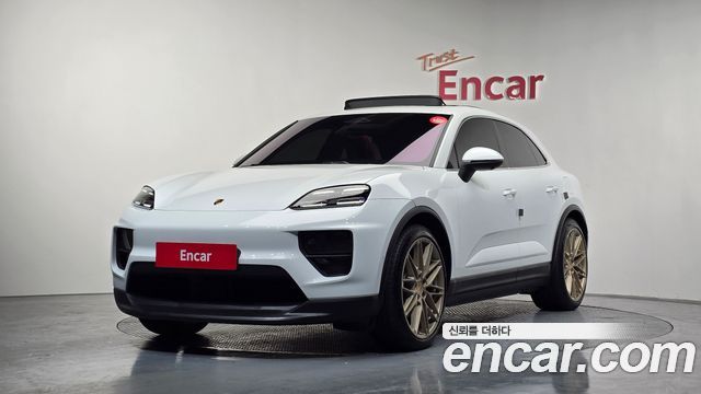 Porsche Macan 4S, 2025
