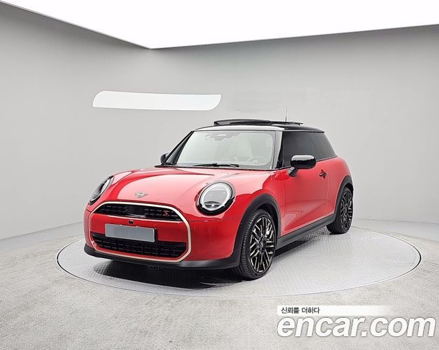 Mini Cooper Favoured, 2025